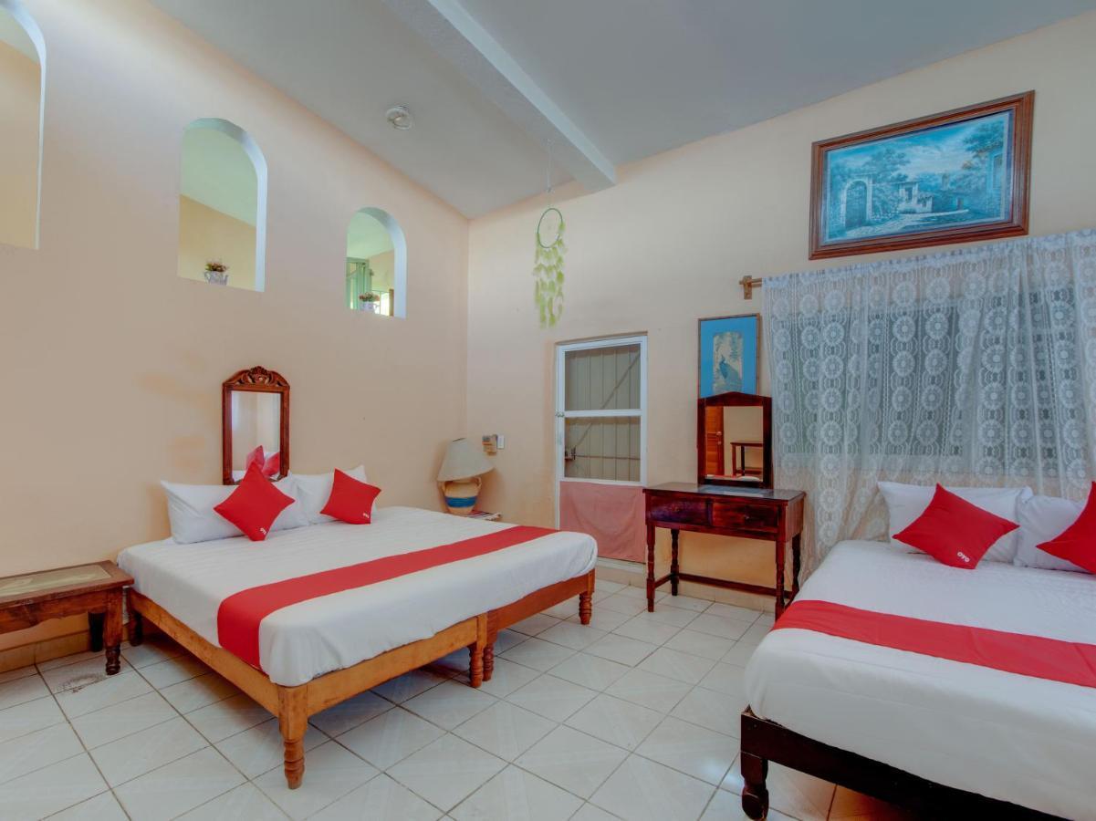 Oyo Hotel Casa Ada Ζιουατανέχο Εξωτερικό φωτογραφία