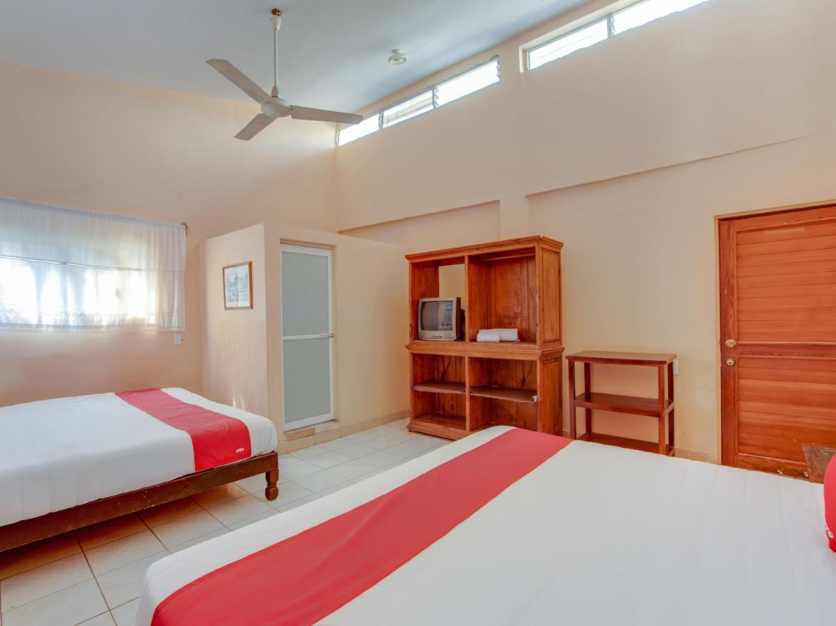 Oyo Hotel Casa Ada Ζιουατανέχο Εξωτερικό φωτογραφία