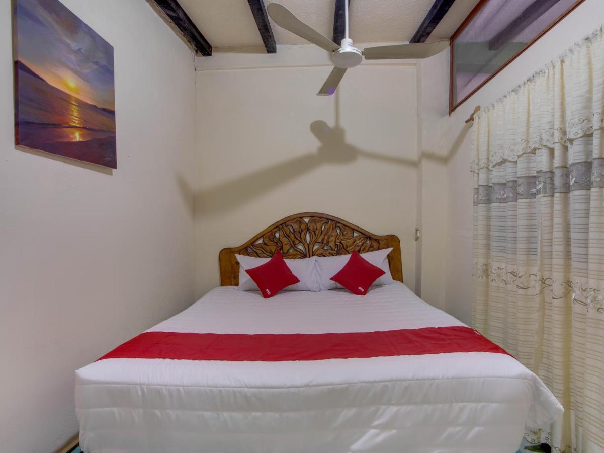 Oyo Hotel Casa Ada Ζιουατανέχο Εξωτερικό φωτογραφία