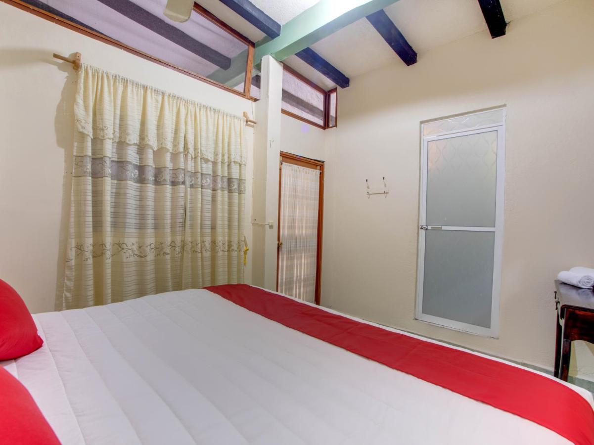 Oyo Hotel Casa Ada Ζιουατανέχο Εξωτερικό φωτογραφία