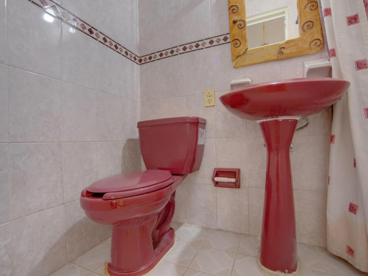Oyo Hotel Casa Ada Ζιουατανέχο Εξωτερικό φωτογραφία